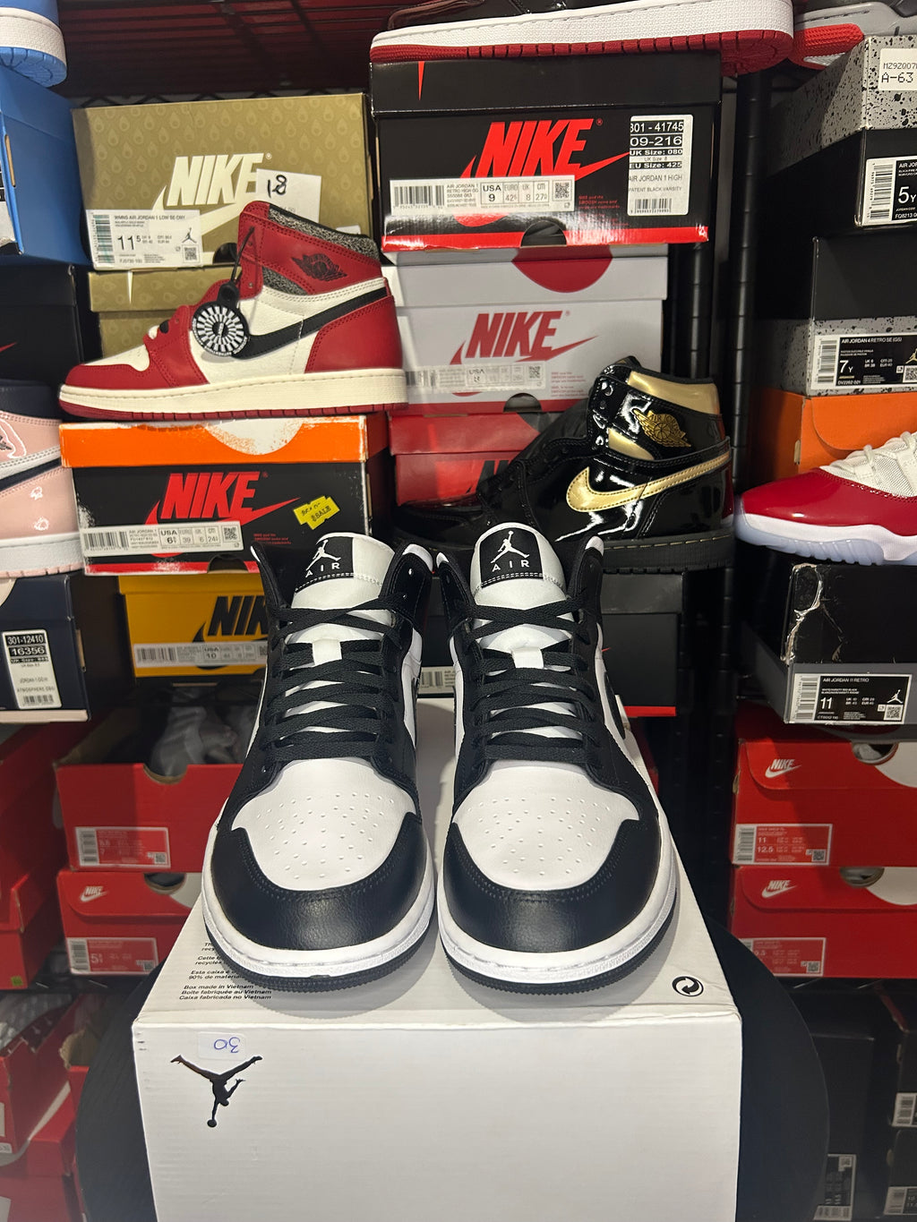 Air Jordan 1 Mid ‘Black/White’ No Box Lid