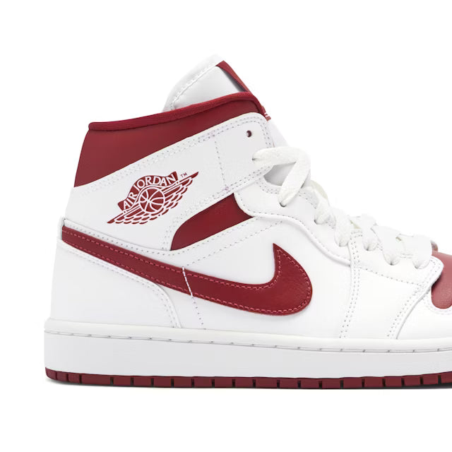 Air Jordan 1 Mid 'Reverse Chicago'