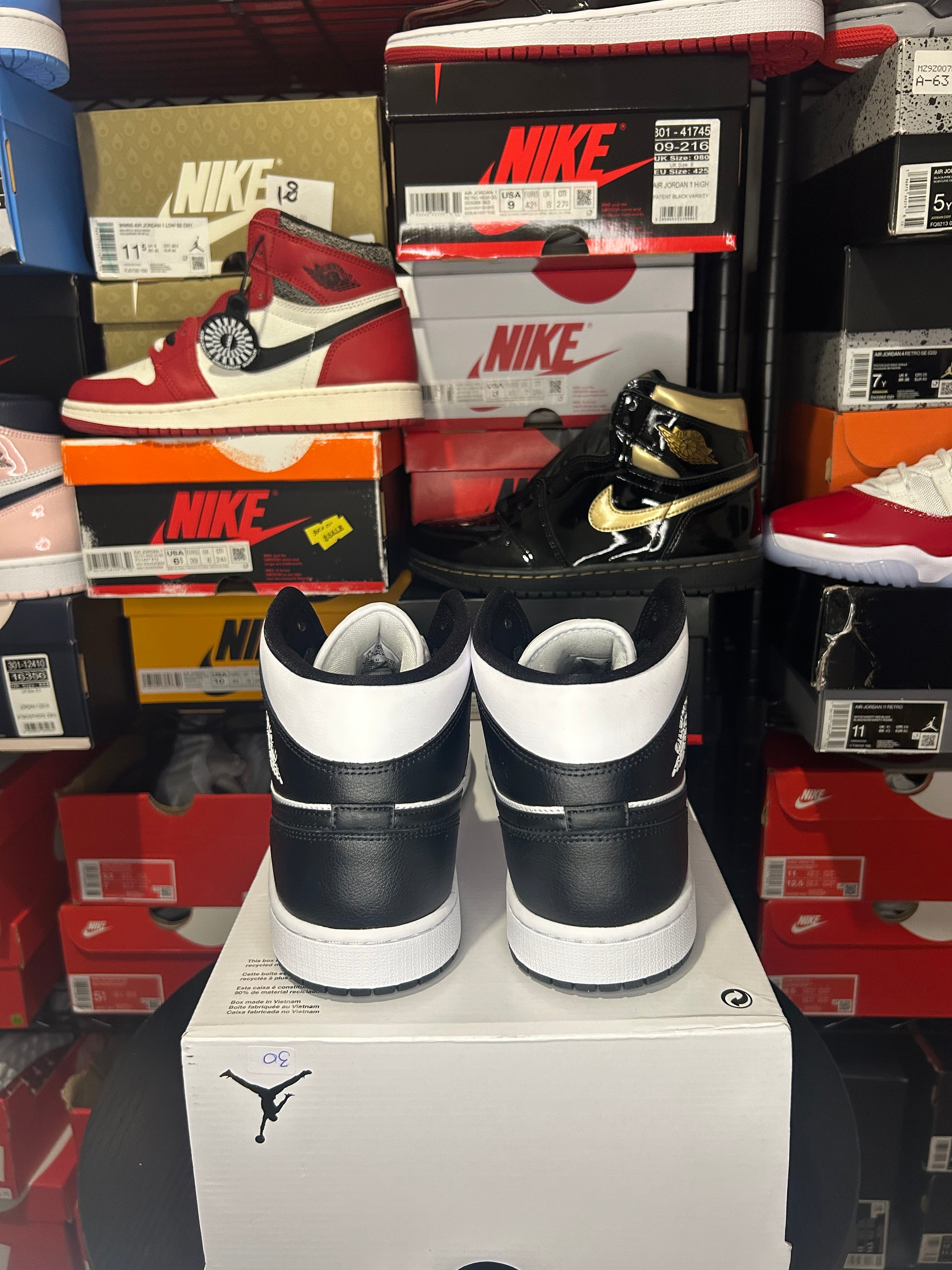 Air Jordan 1 Mid ‘Black/White’ No Box Lid