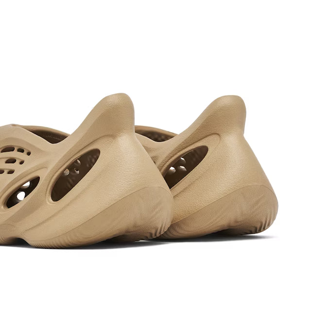 Yeezy Foam Runner 'Clay Taupe'