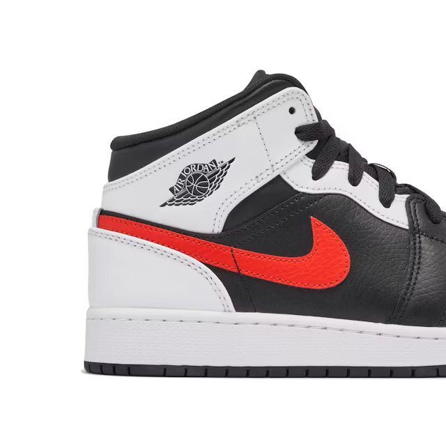 Air Jordan 1 Mid 'Chile Red'